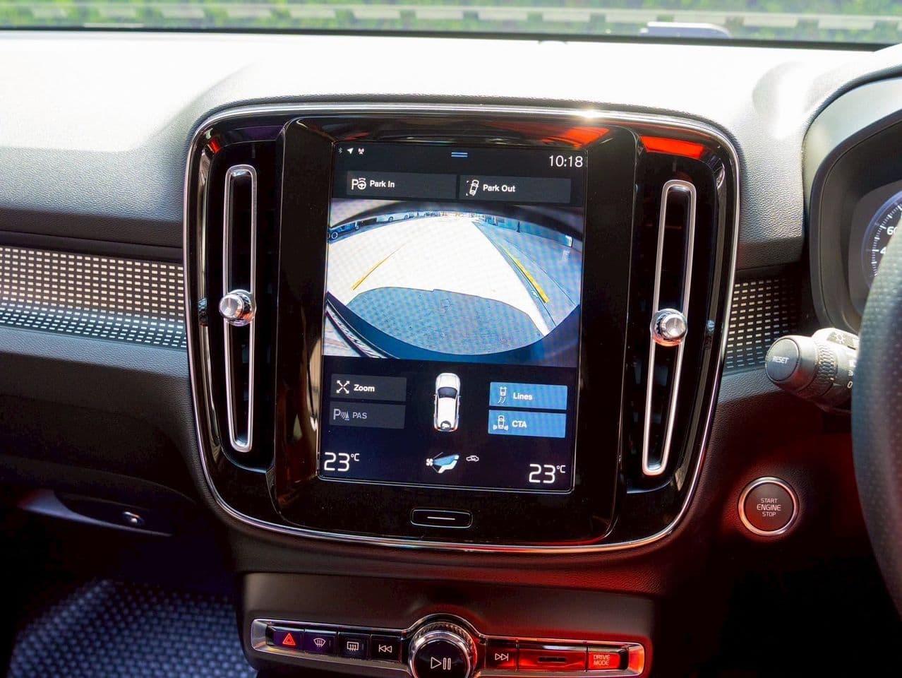 2019 Volvo XC40 2.0 AWD R-Design (CBU)