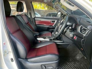 2018 Toyota Fortuner 2.8 TRD Sportivo - image blurred placeholder