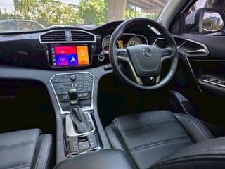 2017 MG GS 1.5X Turbo ซันรูฟ - image blurred placeholder