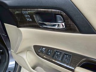 2014 Honda Accord 2.0 EL - image blurred placeholder