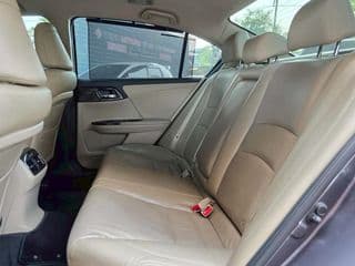 2014 Honda Accord 2.0 EL - image blurred placeholder