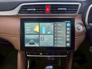 2021 MG ZS 1.5 X ซันรูฟ - image blurred placeholder