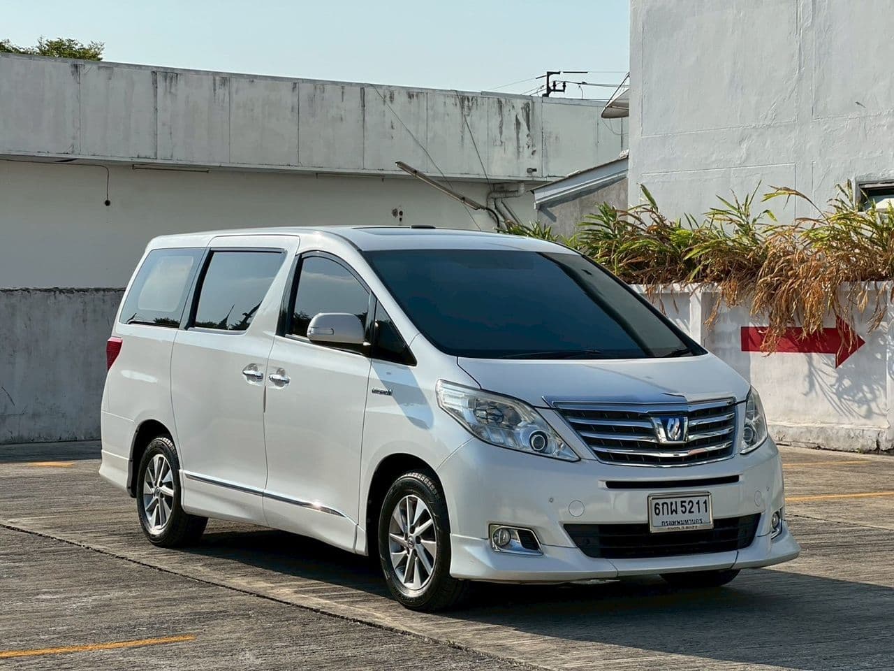 2013 Toyota Alphard 2.4 Hybrid (Top)