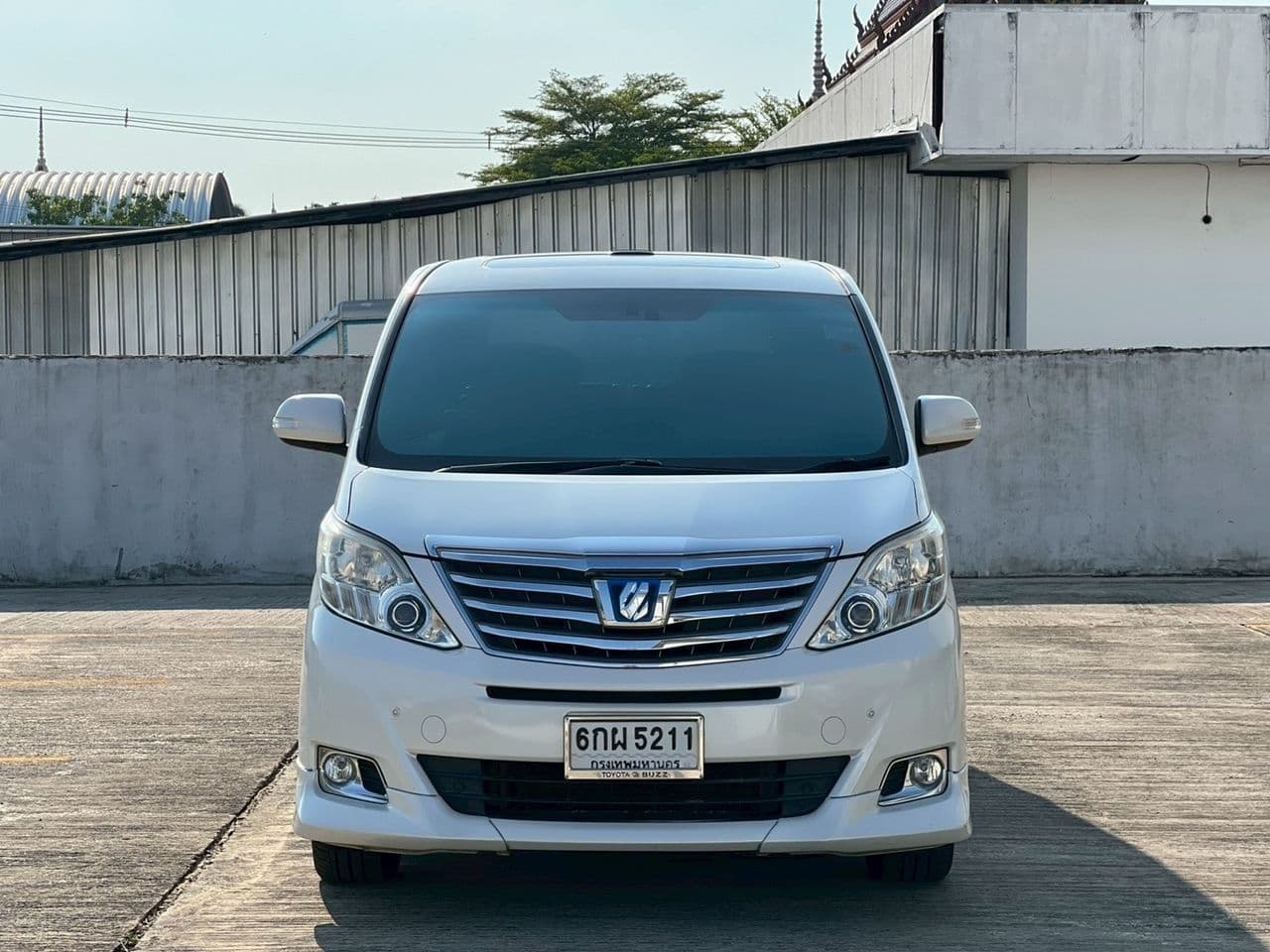 2013 Toyota Alphard 2.4 Hybrid (Top)