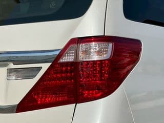 2013 Toyota Alphard 2.4 Hybrid (Top) - image blurred placeholder