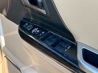 2013 Toyota Alphard 2.4 Hybrid (Top) - image blurred placeholder