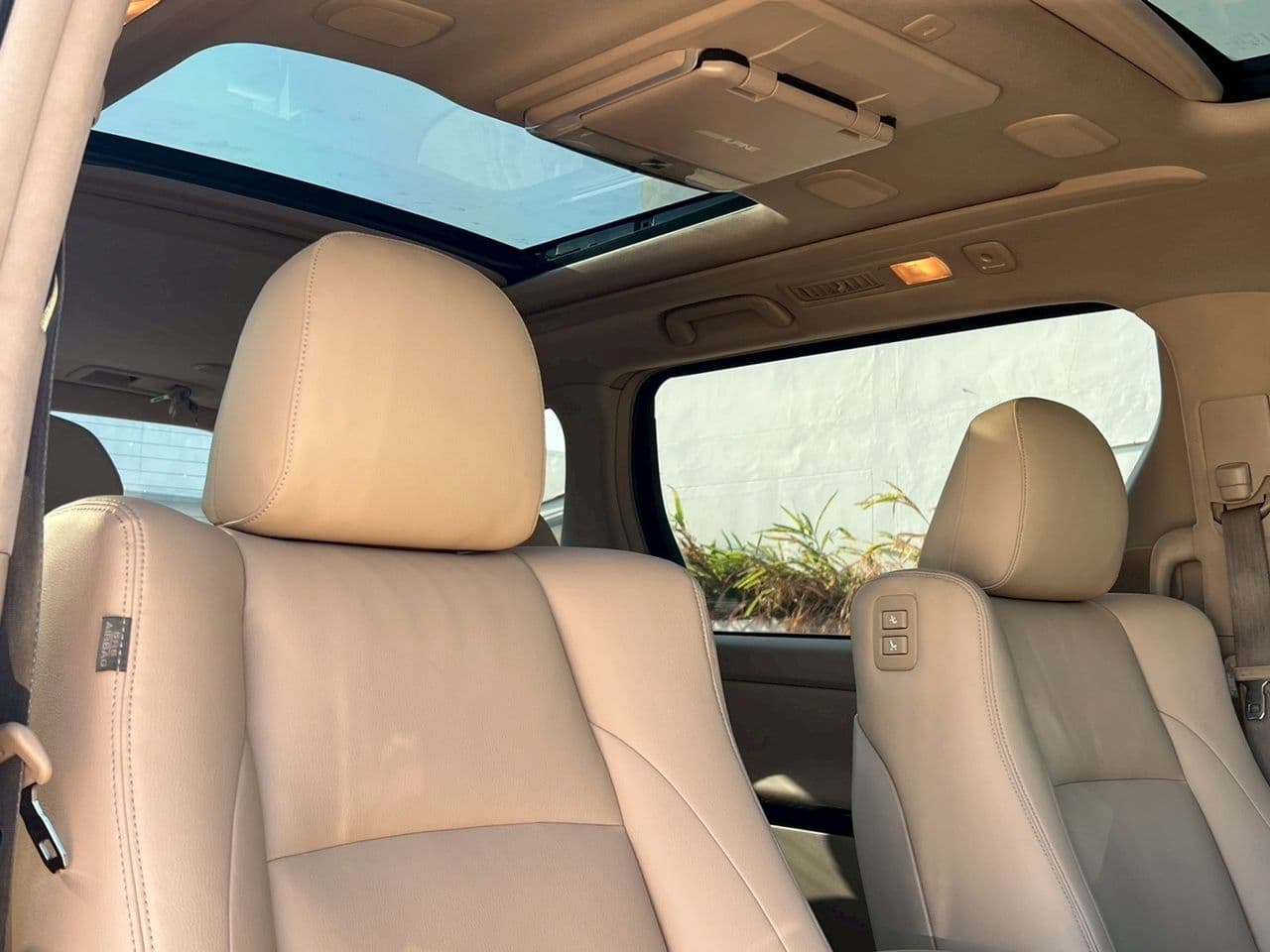 2013 Toyota Alphard 2.4 Hybrid (Top)