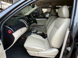 2011 MITSUBISHI PAJERO 4Wds Auto - image blurred placeholder