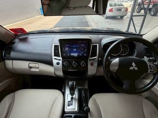2011 MITSUBISHI PAJERO 4Wds Auto - image blurred placeholder