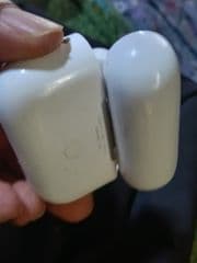 Airpods Pro - image blurred placeholder