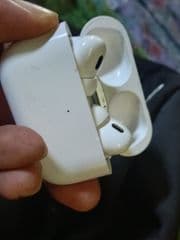 Airpods Pro - image blurred placeholder