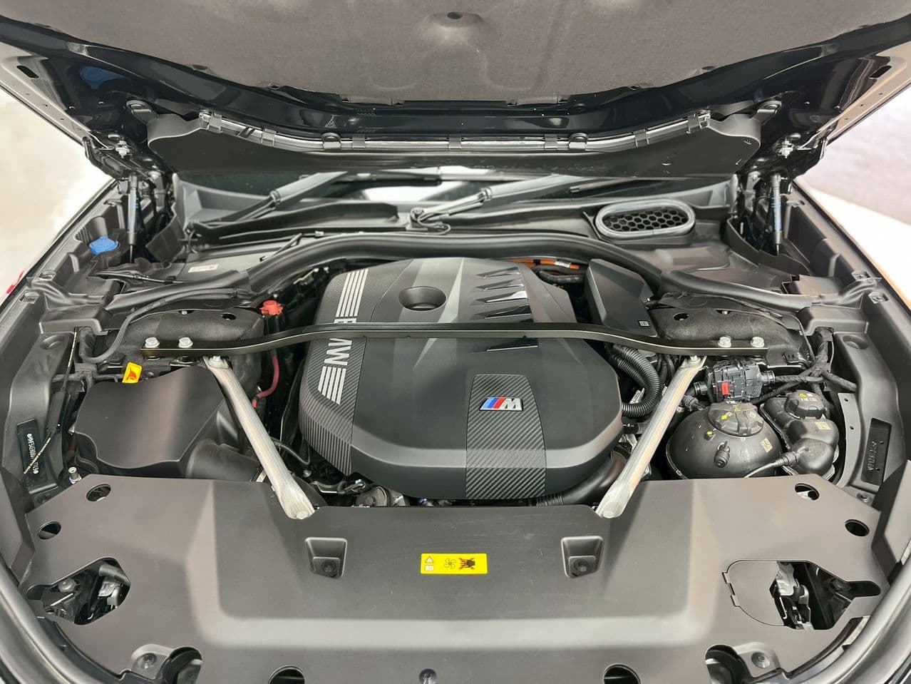 2024 BMW M760e M สปอร์ต