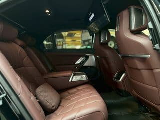2024 BMW M760e M สปอร์ต - image blurred placeholder