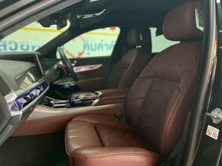 2024 BMW M760e M สปอร์ต - image blurred placeholder