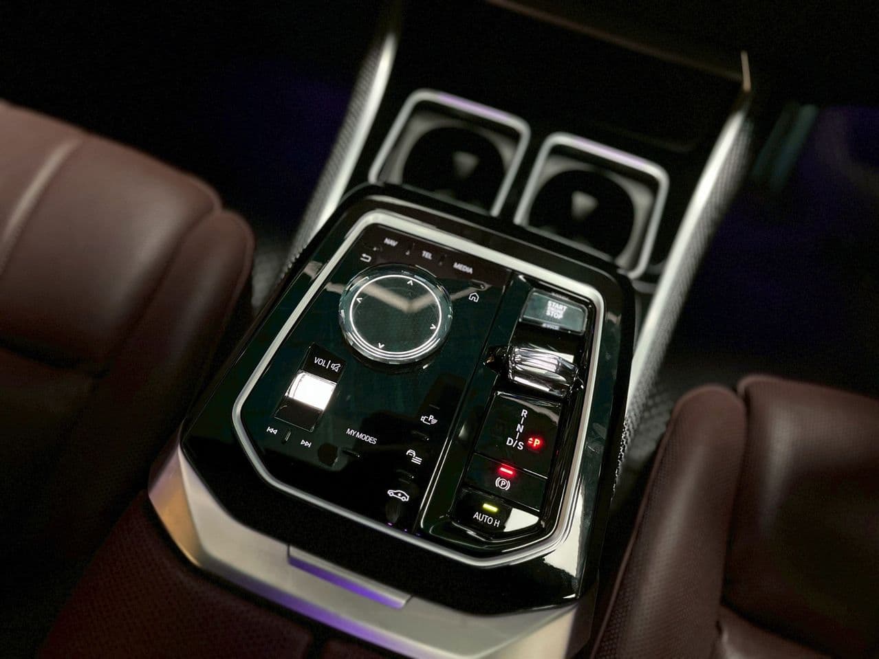 2024 BMW M760e M สปอร์ต
