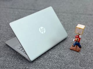 HP Used Laptop - image blurred placeholder