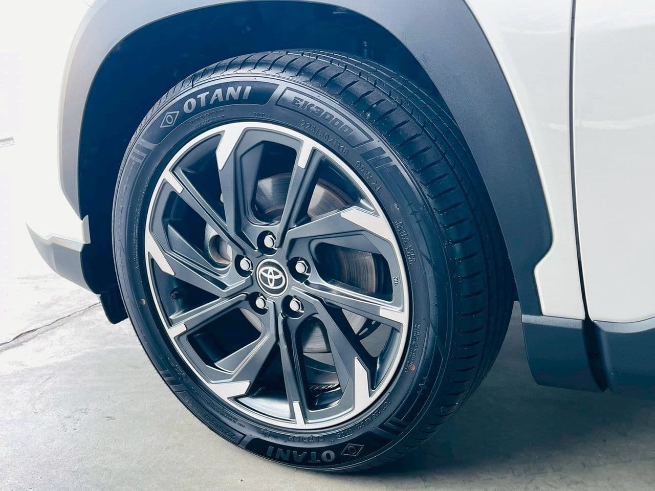 2023 Toyota COROLLA CROSS 1.8 GR SPORT