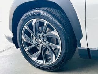 2023 Toyota COROLLA CROSS 1.8 GR SPORT - image blurred placeholder
