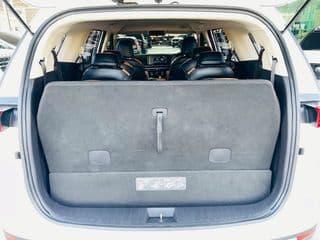 KIA CARNIVAL 2.2 LX 2023 - image blurred placeholder