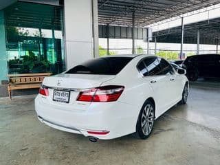 2017 HONDA ACCORD 2.0 EL - image blurred placeholder