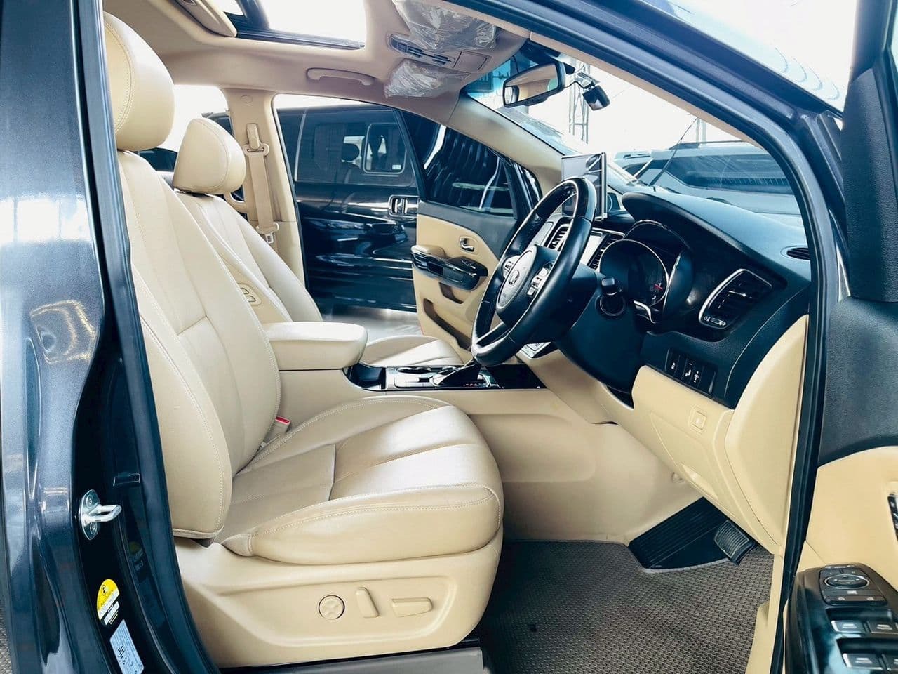 2018 KIA GRAND CARNIVAL 2.2 SXL