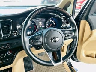 2018 KIA GRAND CARNIVAL 2.2 SXL - image blurred placeholder