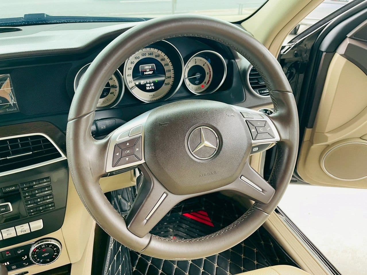 2014 MERCEDES-BENZ C220 2.1 CDi ELEGANCE W204