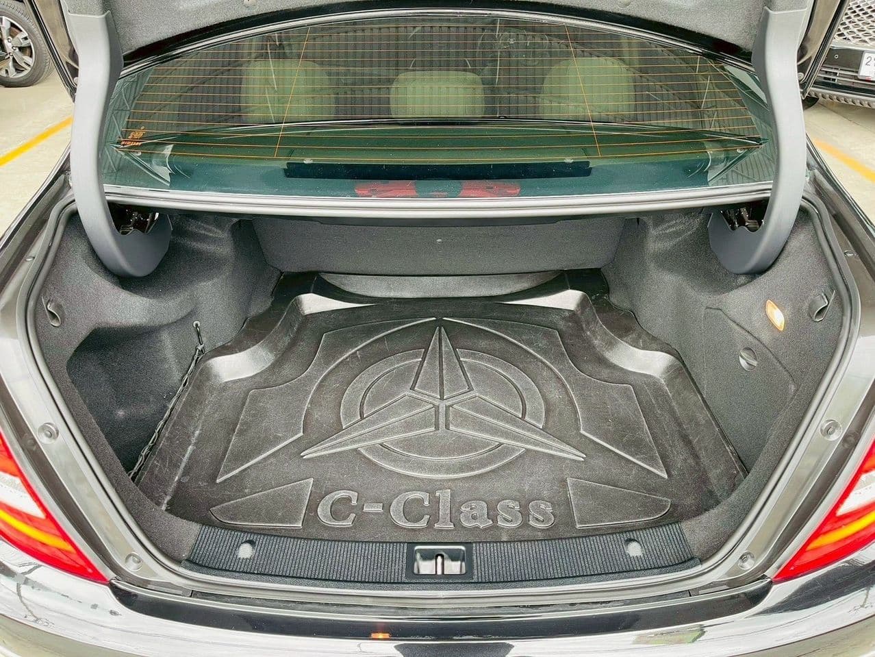 2014 MERCEDES-BENZ C220 2.1 CDi ELEGANCE W204