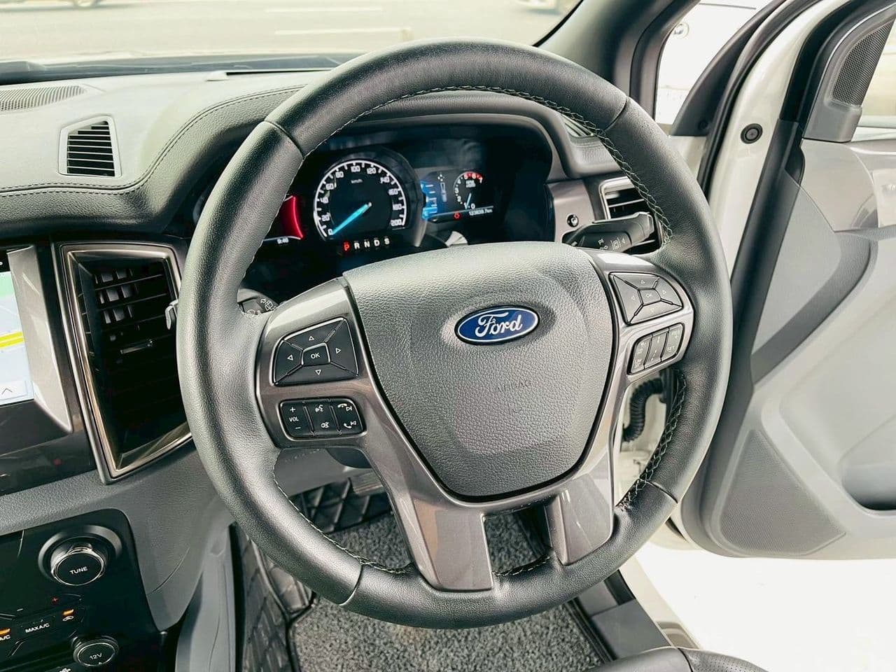 2018 FORD EVEREST 2.2 TITANIUM PLUS