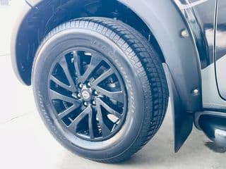 2020 NISSAN NAVARA 2.5 EL BLACK EDITION - image blurred placeholder