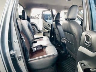 2020 NISSAN NAVARA 2.5 EL BLACK EDITION - image blurred placeholder