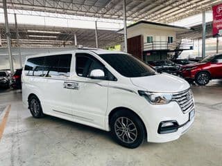 2022 HYUNDAI H-1 2.5 IMPRESSIVE - image blurred placeholder