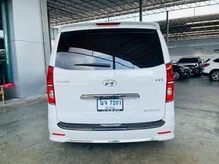 2022 HYUNDAI H-1 2.5 IMPRESSIVE - image blurred placeholder