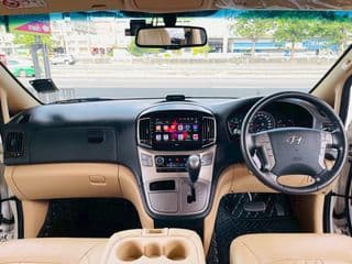 2022 HYUNDAI H-1 2.5 IMPRESSIVE - image blurred placeholder