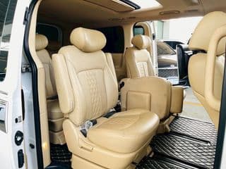 2022 HYUNDAI H-1 2.5 IMPRESSIVE - image blurred placeholder