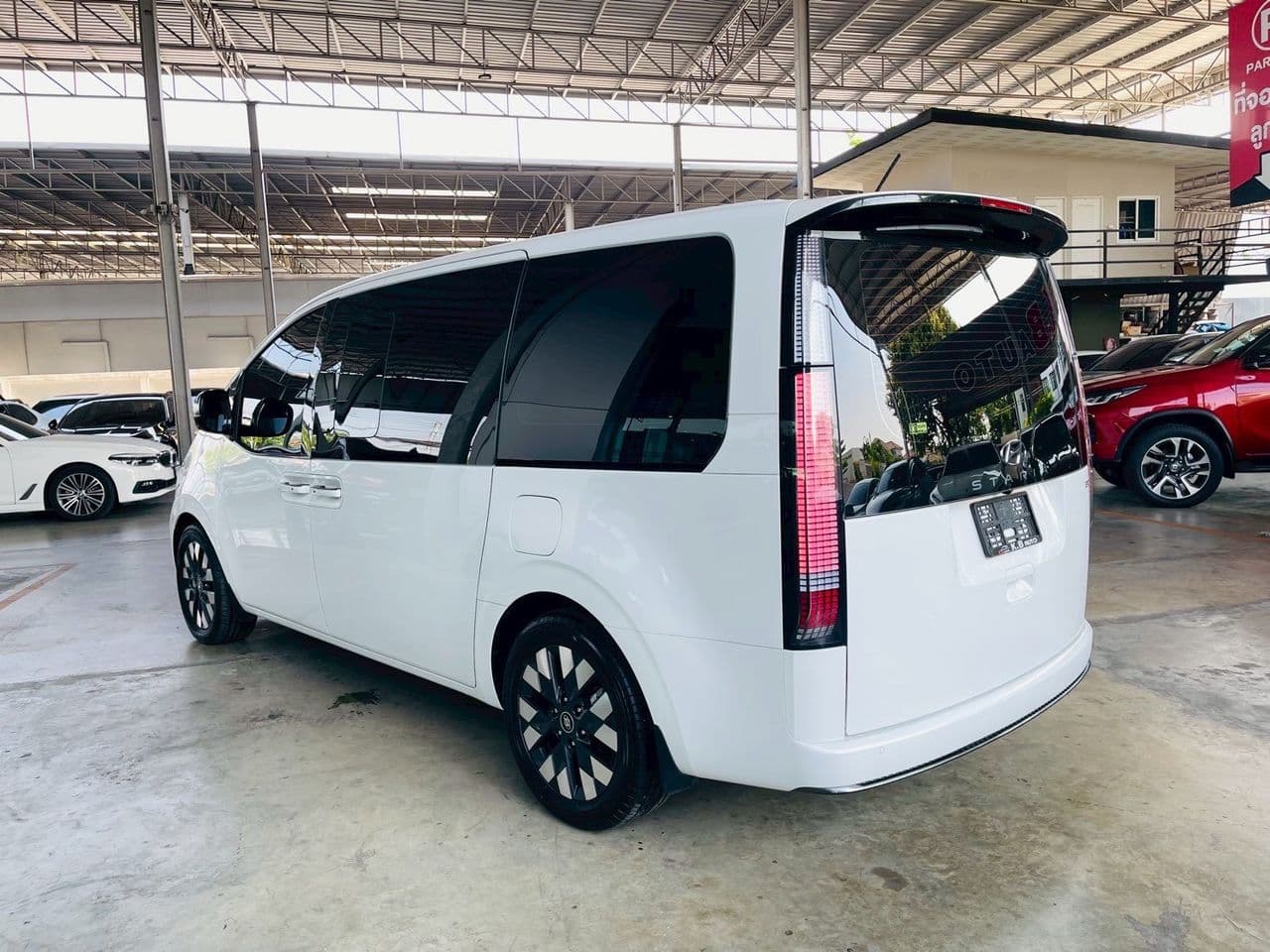 2023 HYUNDAI STARIA 2.2 PREMIUM