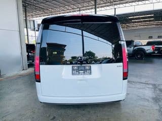 2023 HYUNDAI STARIA 2.2 PREMIUM - image blurred placeholder