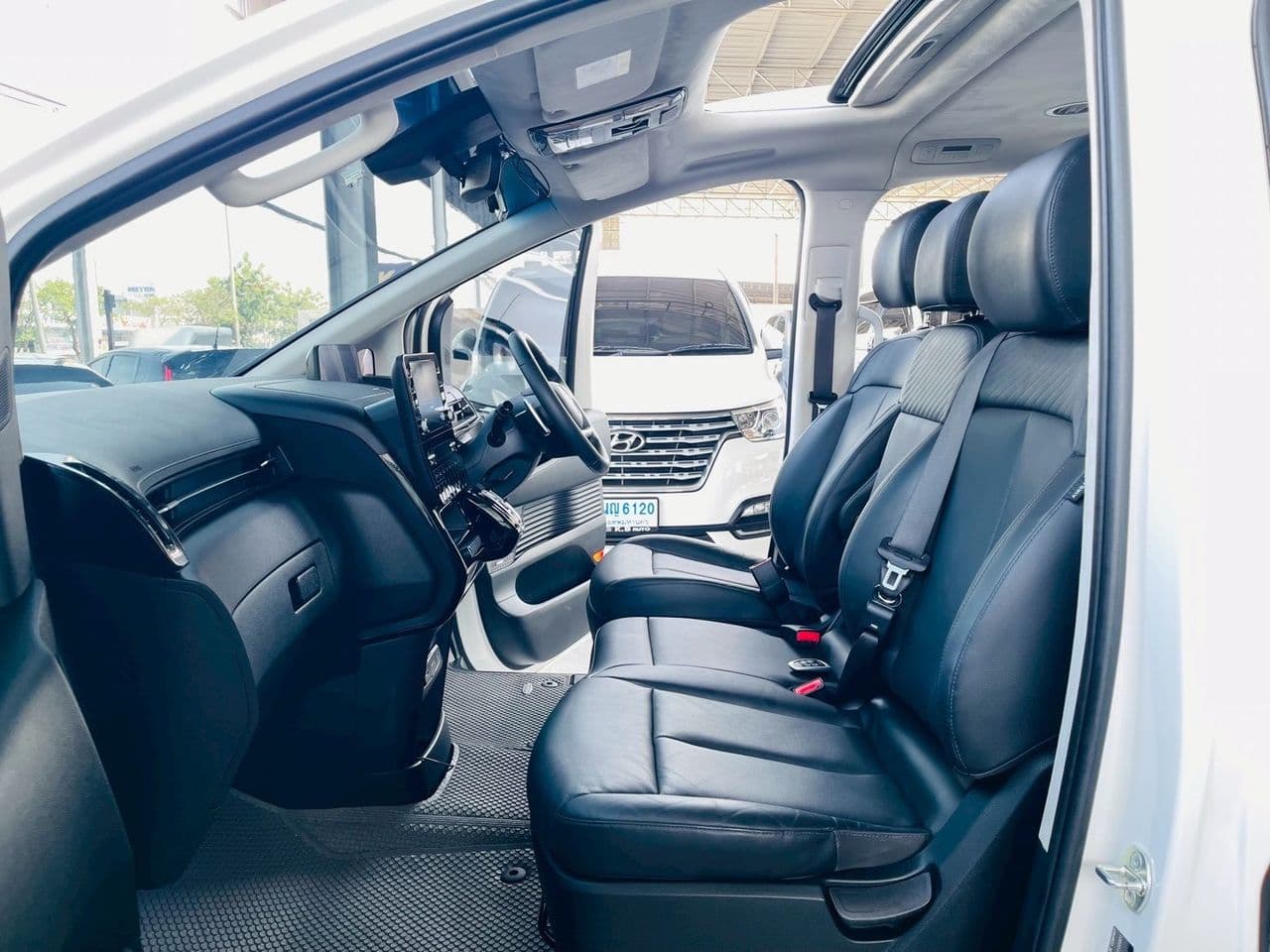 2023 HYUNDAI STARIA 2.2 PREMIUM