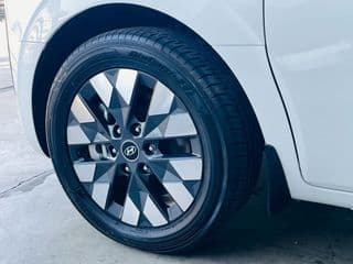 2023 HYUNDAI STARIA 2.2 PREMIUM - image blurred placeholder