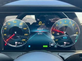 2021 Benz E300e AMG Facelift W213 - image blurred placeholder