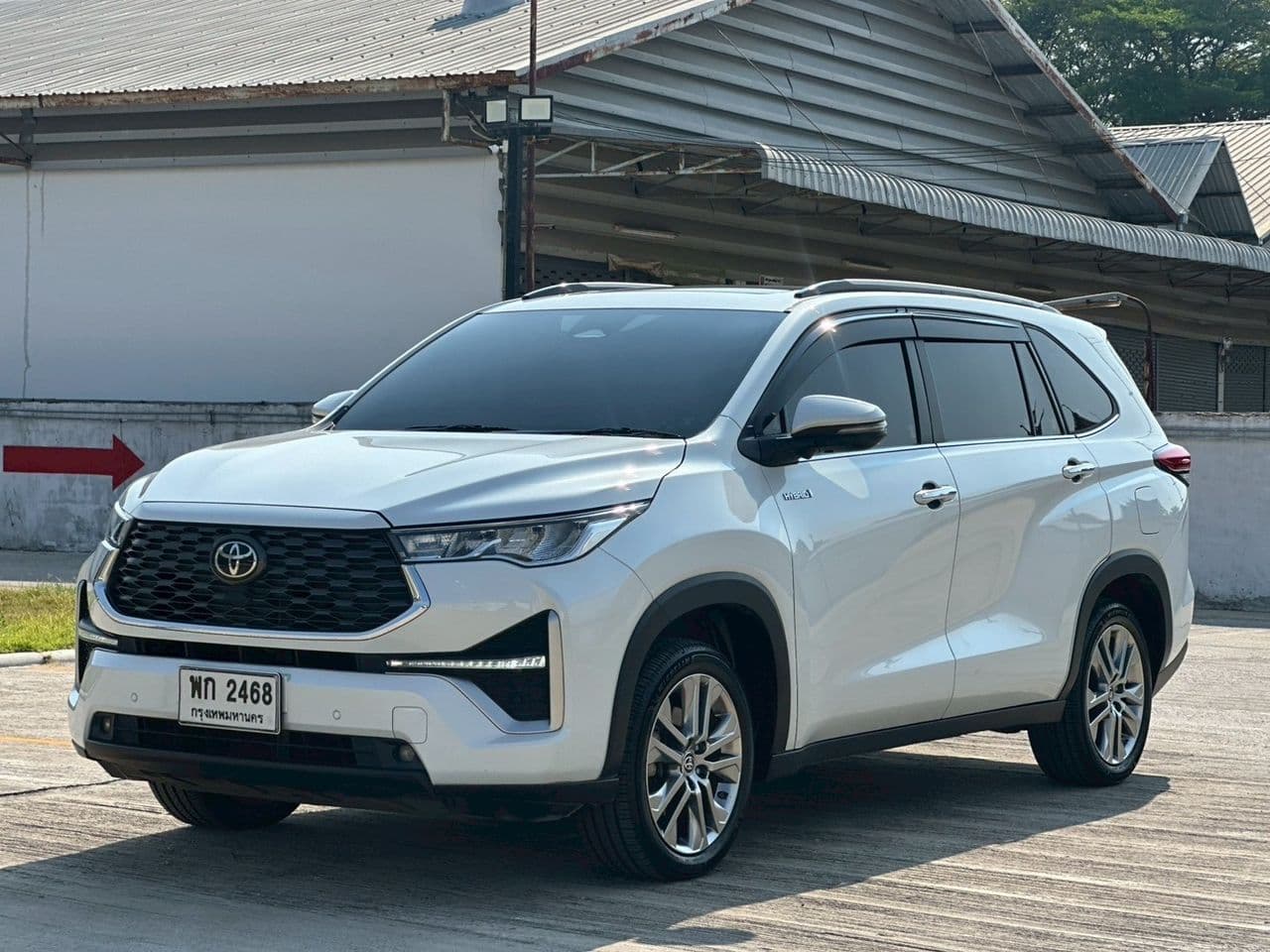 2023 Toyota Innova Zenix HEV Premium