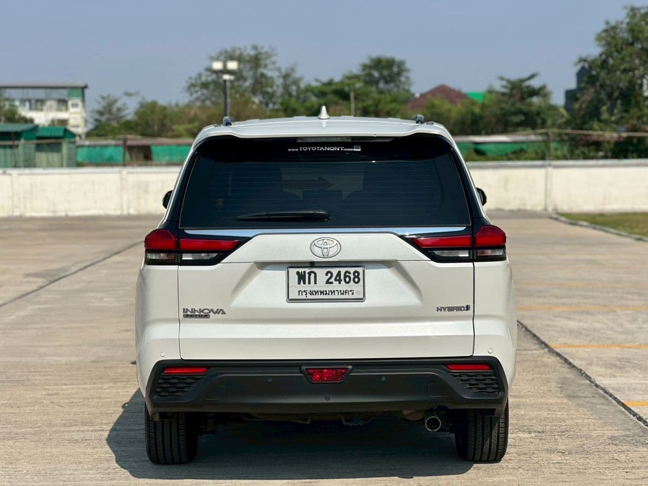 2023 Toyota Innova Zenix HEV Premium