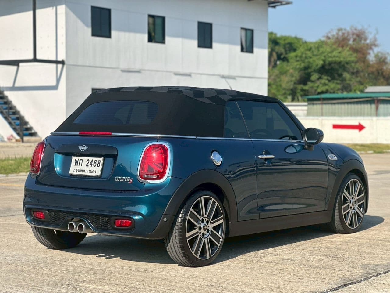 2020 Mini Cooper S cabriolet sidewalk edition