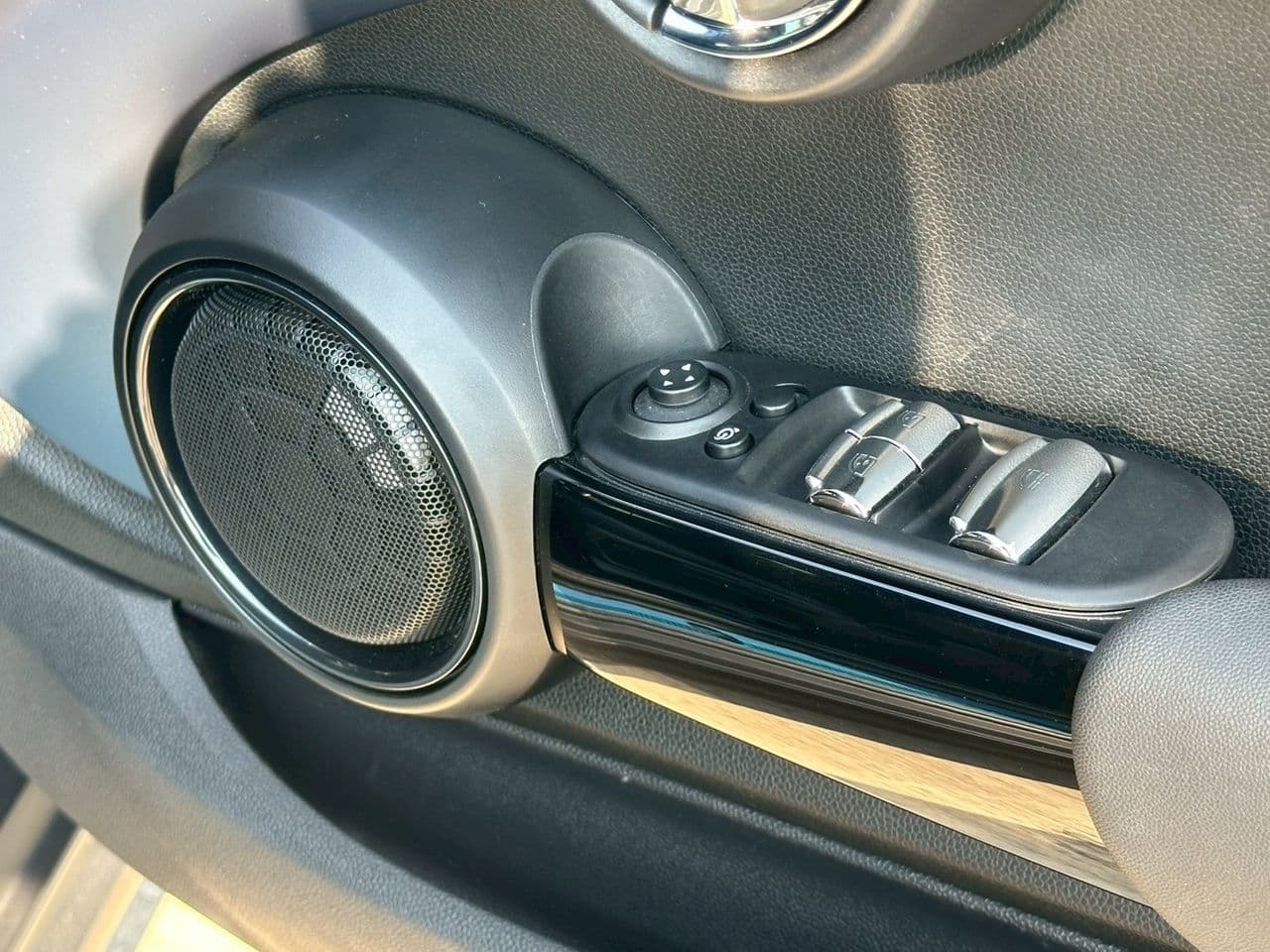 2020 Mini Cooper S cabriolet sidewalk edition