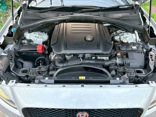 2020 Jaguar F Pace R Sport 2.0d AWD - image blurred placeholder