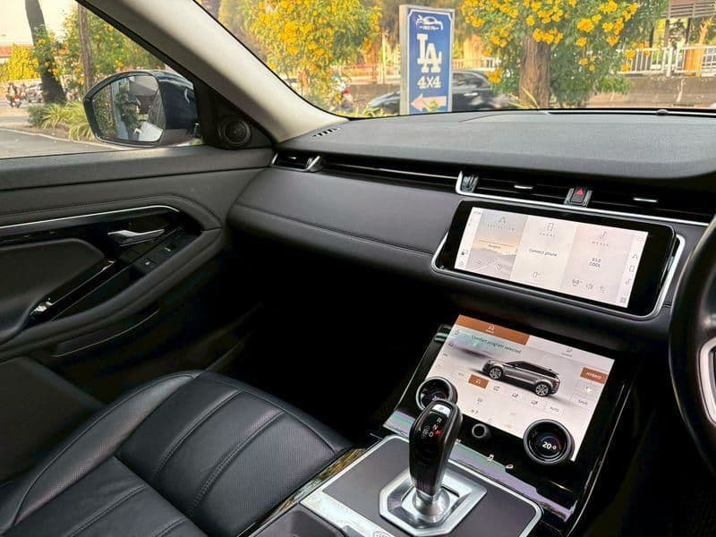 2022 Land Rover Range Rover Evoque P300e Plug-in Hybrid Se Plus