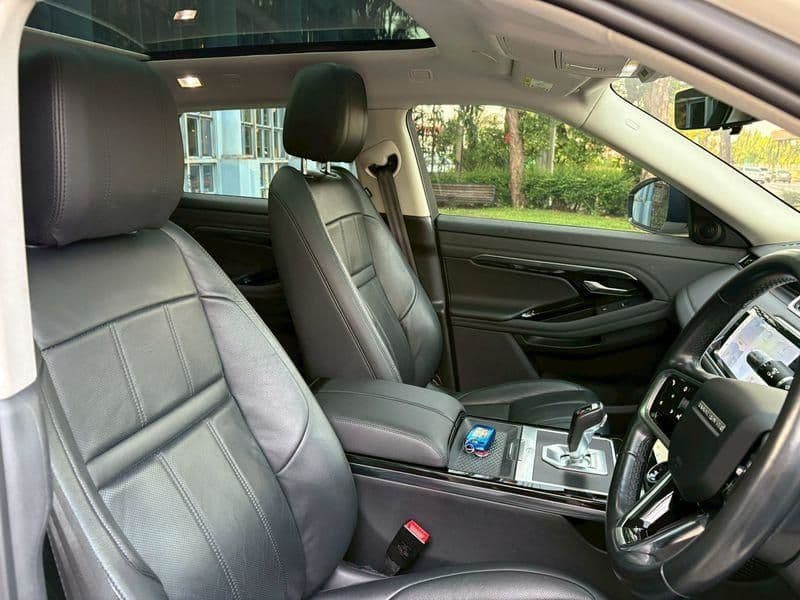 2022 Land Rover Range Rover Evoque P300e Plug-in Hybrid Se Plus