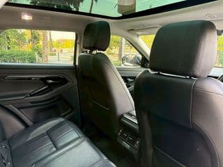 2022 Land Rover Range Rover Evoque P300e Plug-in Hybrid Se Plus - image blurred placeholder