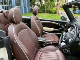 2010 mini Cooper S Cabriolet 1.6Turbo - image blurred placeholder