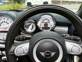2010 mini Cooper S Cabriolet 1.6Turbo - image blurred placeholder